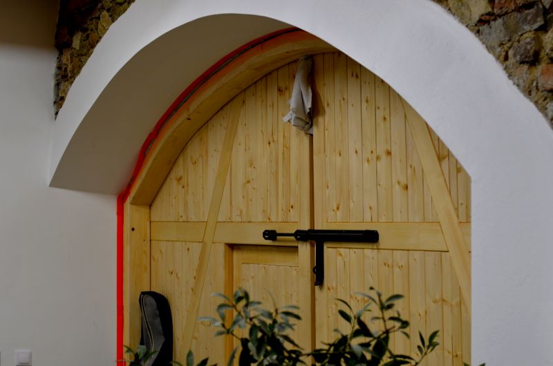 barn door installation